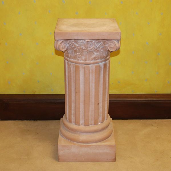 Colonna in terracotta