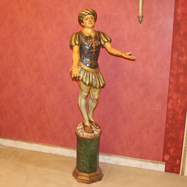 Scultura in legno laccato e dorato