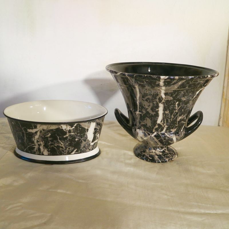 Due oggetti in ceramica  (Italia, XX sec.)  - Asta Gli Arredi di Villa "Le Marchesane" - San Luca Casa d'Aste