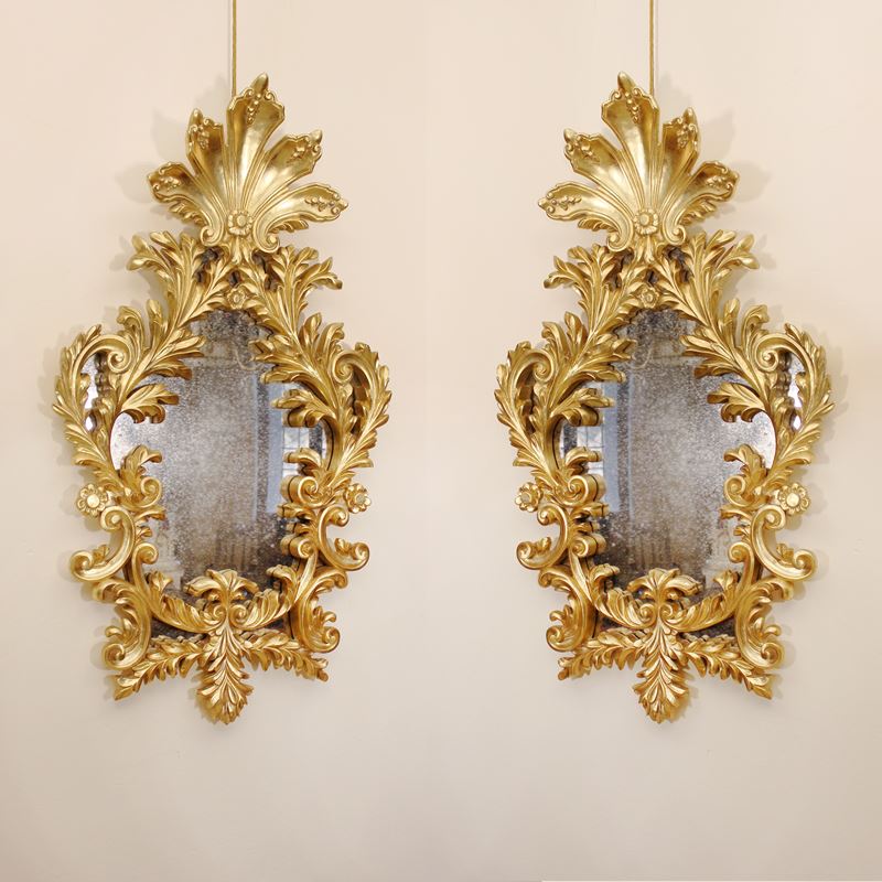 ♦ Coppia di specchiere in legno dorato  (Italia, XX sec.)  - Asta Gli Arredi di Villa "Le Marchesane" - San Luca Casa d'Aste
