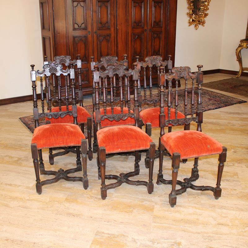 Sei sedie in noce  (Italia, XIX sec.)  - Asta Gli Arredi di Villa "Le Marchesane" - San Luca Casa d'Aste