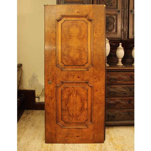♦ Porta in frassino