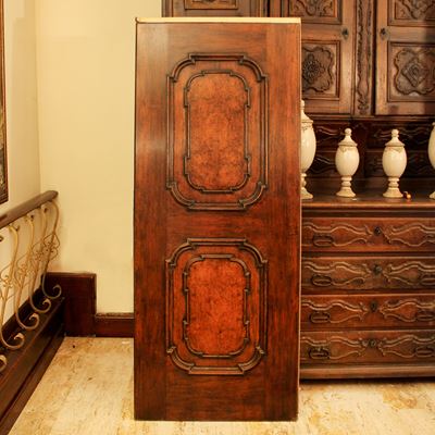 ♦ Porta in Noce e Radica di Noce