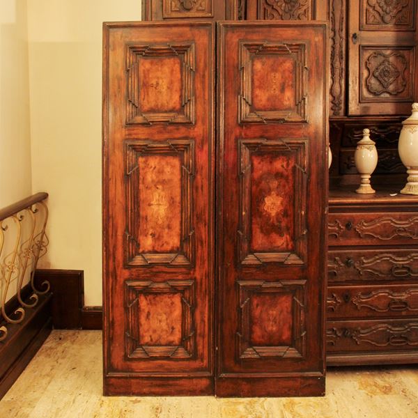 Coppia di porte in noce
