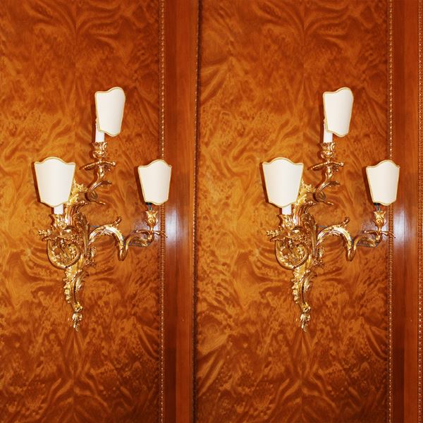 Coppia di appliques in bronzo dorato