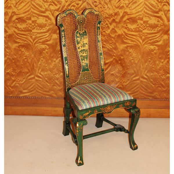 ♦ Sedia in legno laccato