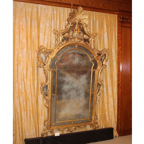 ♦ Grande specchiera in legno dorato