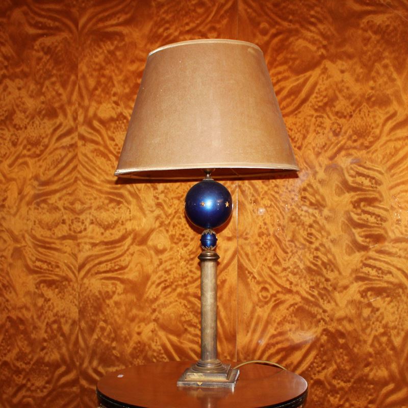 Lampada da tavolo in bronzo dorato  (Italia, XX sec.)  - Asta Gli Arredi di Villa "Le Marchesane" - San Luca Casa d'Aste