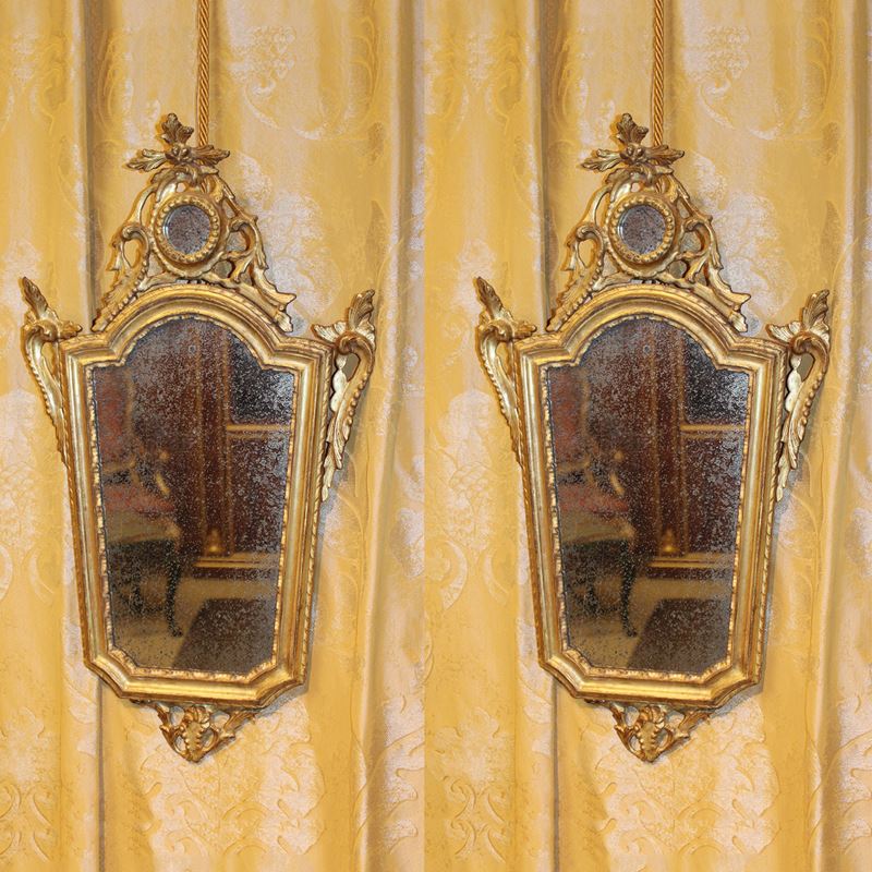 Coppia di specchierine in legno dorato  (Italia, XVIII sec.)  - Asta Gli Arredi di Villa "Le Marchesane" - San Luca Casa d'Aste
