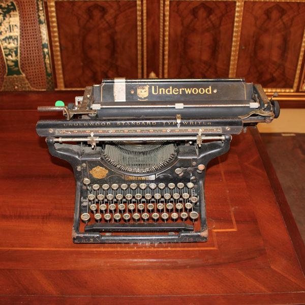 Macchina da scrivere Underwood n. 3