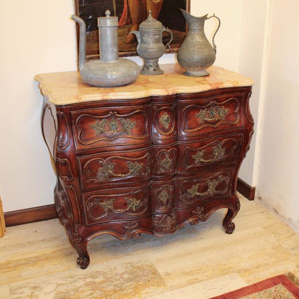 ♦ Cassettone in stile provenzale in noce