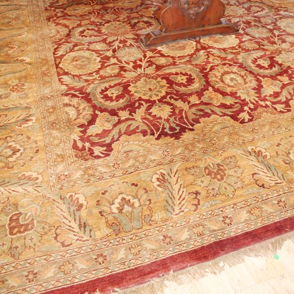 ♦ Tappeto orientale