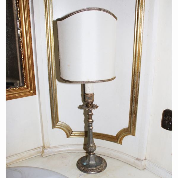 Coppia di lampade da tavolo in bronzo