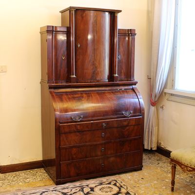 Mobile Biedermeier in Mogano e Piuma di Mogano