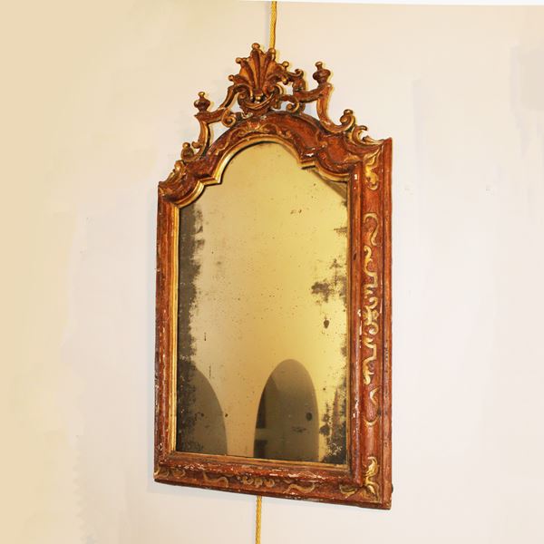 Specchiera in legno laccato e dorato