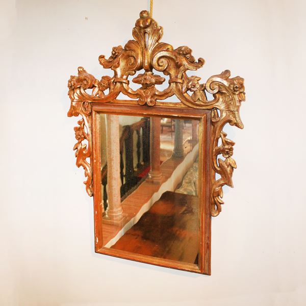 Specchiera in legno dorato