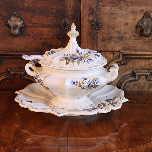 Zuppiera con présentoir in ceramica