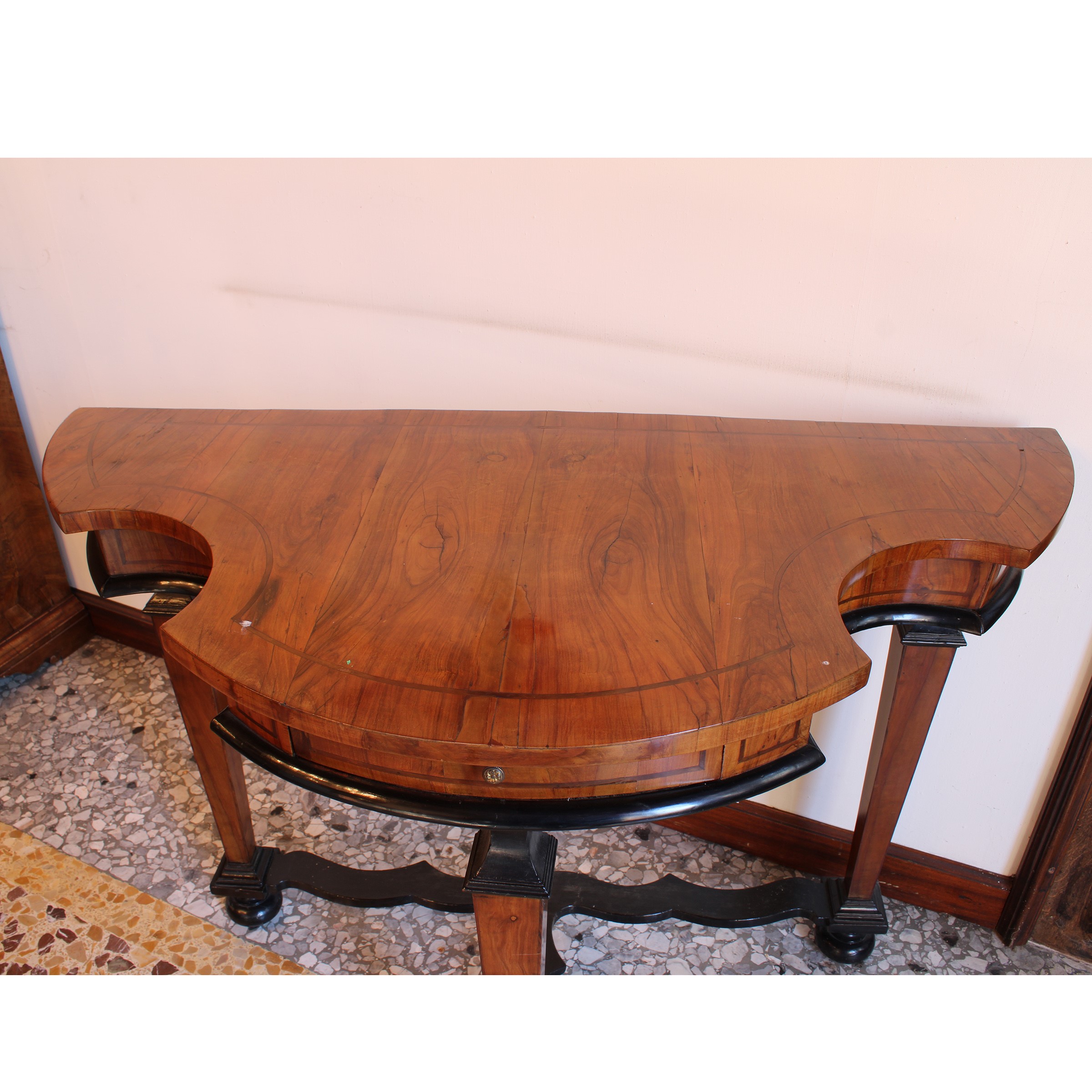 Coppia di Tavoli Parietali in Olivo