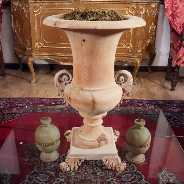 ♦ Vaso biansato in legno