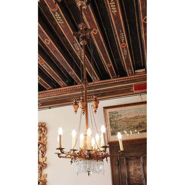 Lampadario in bronzo dorato