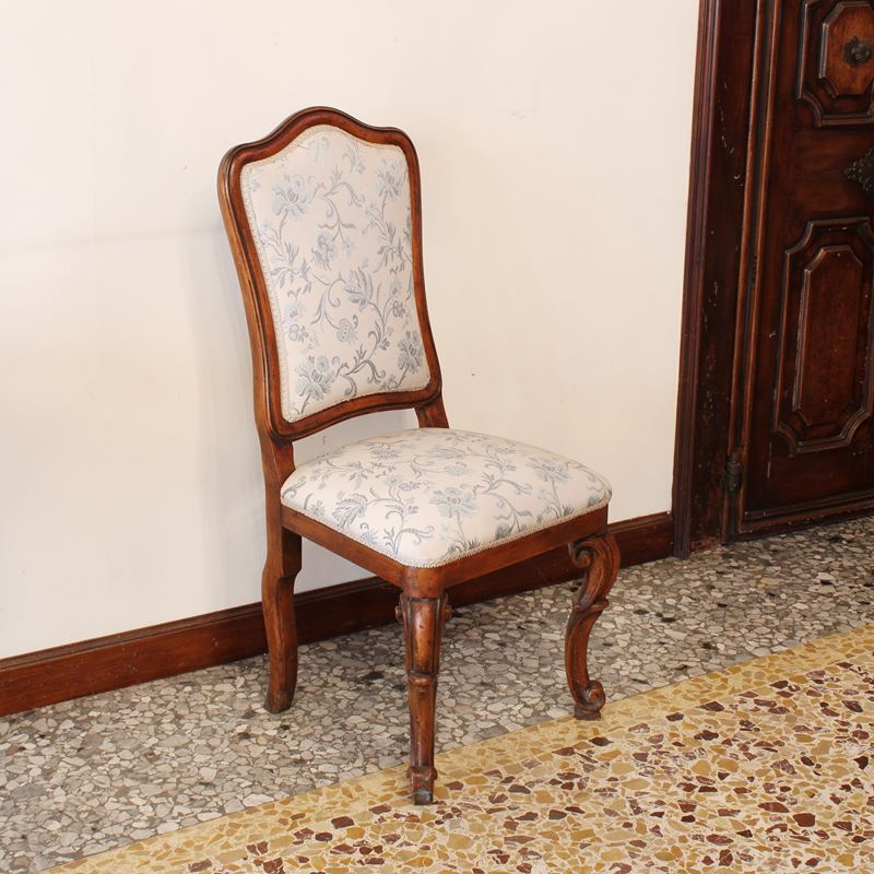 ♦ Sedia in noce  (Italia, XX sec.)  - Asta Gli Arredi di Villa "Le Marchesane" - San Luca Casa d'Aste