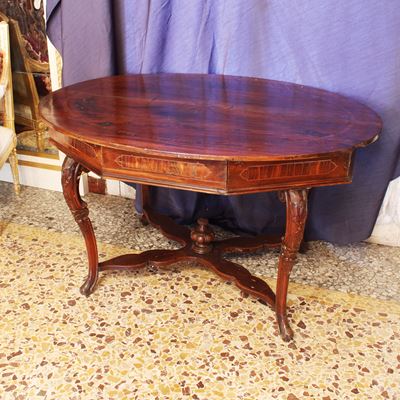 Tavolo da Centro in Noce