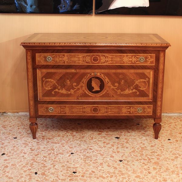 ♦ Cassettone in stile Luigi XVI