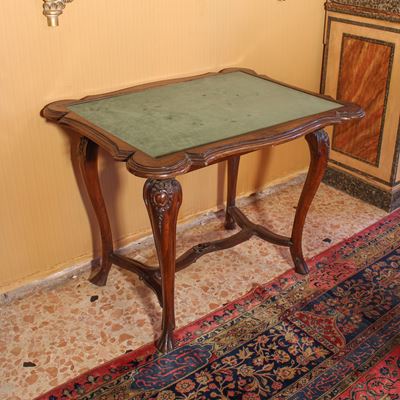 Tavolo da Gioco in Noce