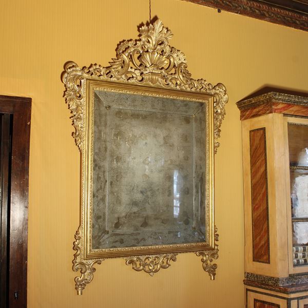 ♦ Grande specchiera in legno dorato