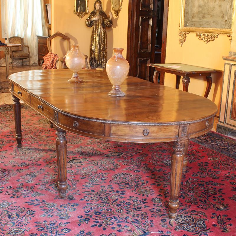 Grande tavolo in noce  (Italia, XIX sec.)  - Asta Gli Arredi di Villa "Le Marchesane" - San Luca Casa d'Aste
