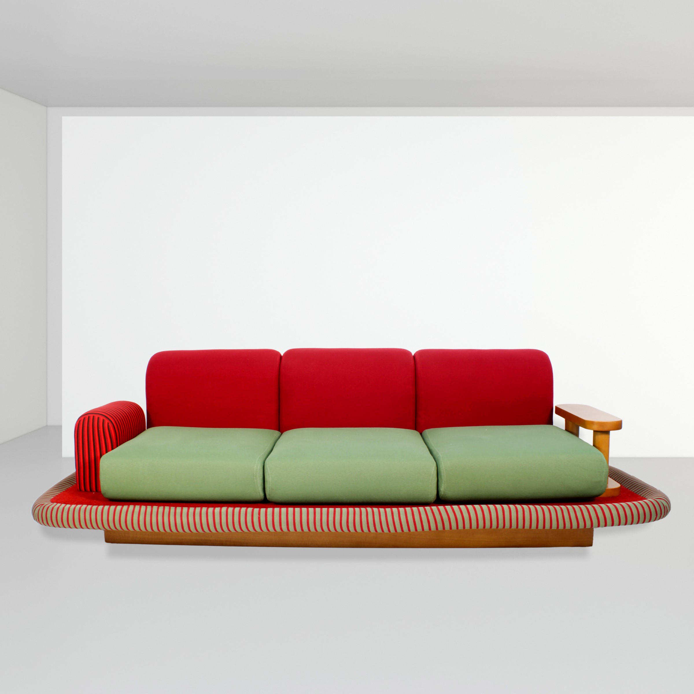 Ettore Sottsass, Divano a tre posti mod. “Tappeto Volante” per Bedding Brevetti (1974)