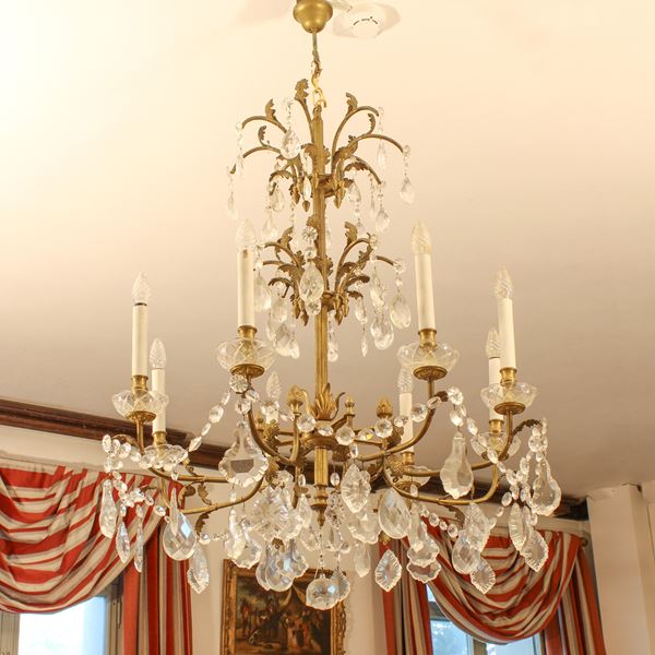 Lampadario a otto luci in bronzo e vetro