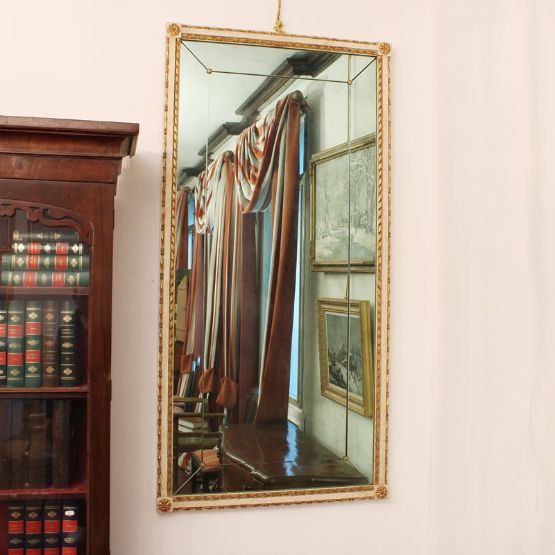 ♦ Specchiera in legno laccato e dorato  (Italia, XX sec.)  - Asta Gli Arredi di Villa "Le Marchesane" - San Luca Casa d'Aste