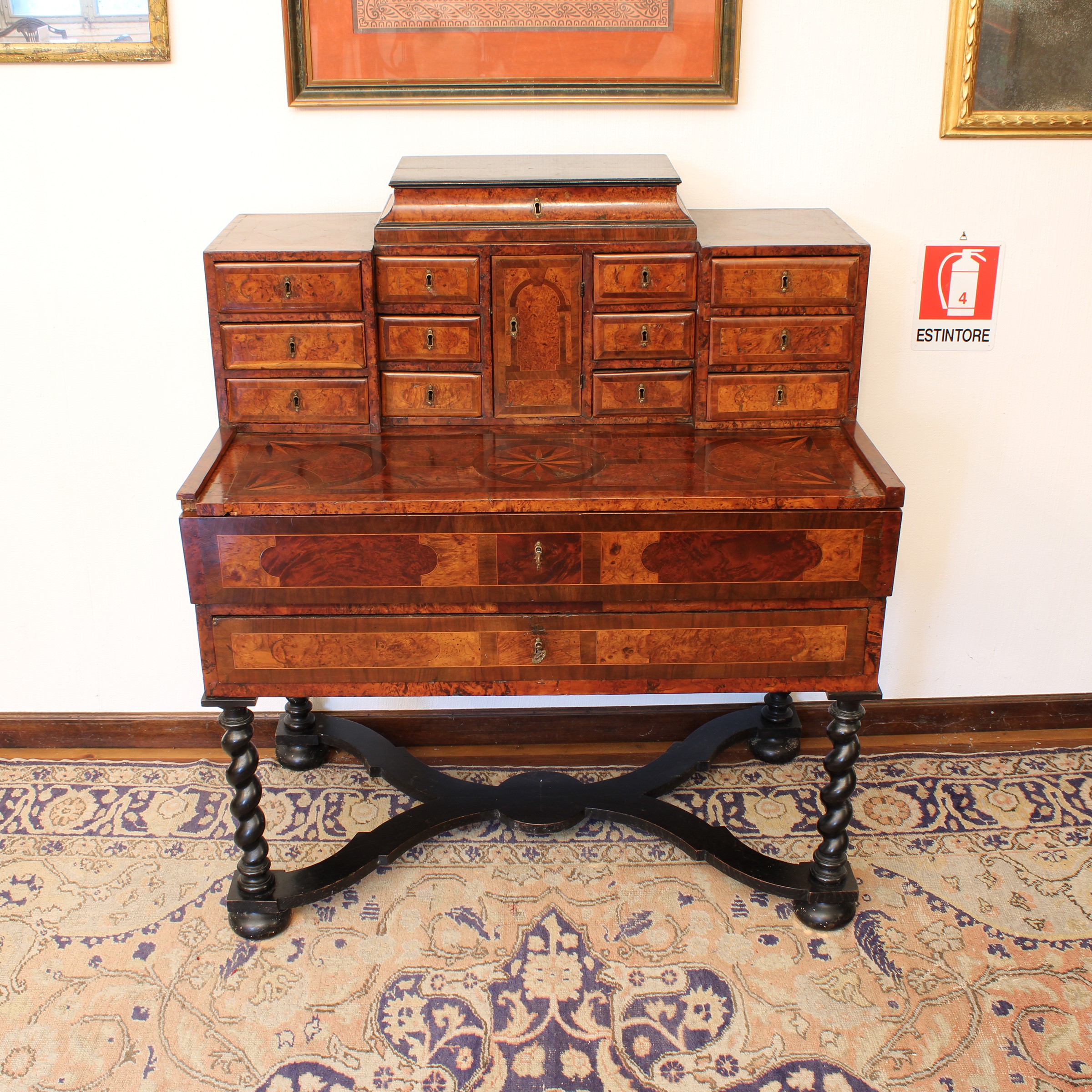 Scrittoio in Radica, Noce e Legno Ebanizzato