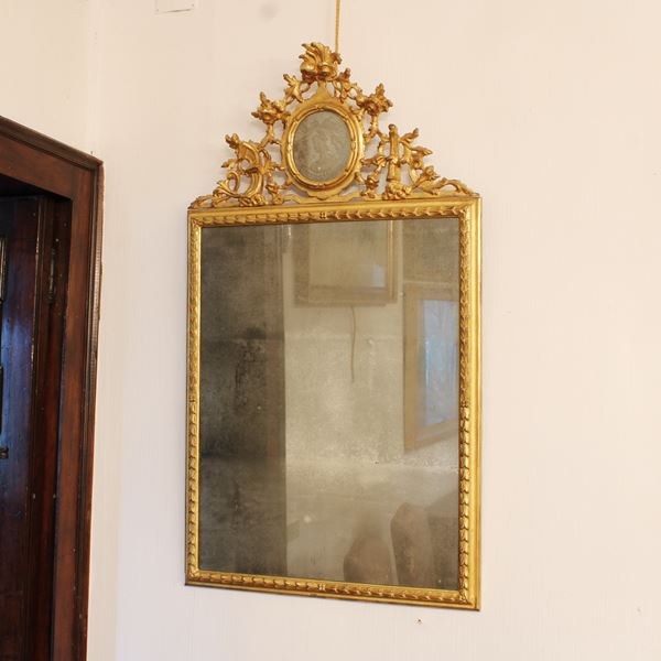 ♦ Specchiera in legno dorato