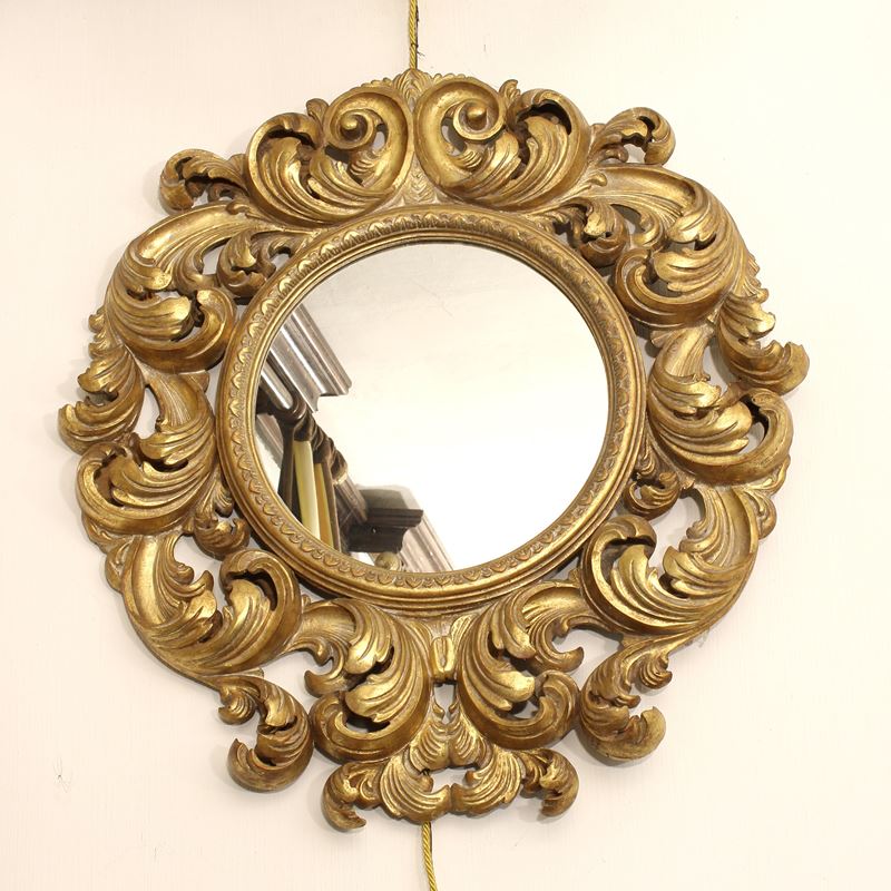 ♦ Specchiera in legno dorato  (Italia, XX sec.)  - Asta Gli Arredi di Villa "Le Marchesane" - San Luca Casa d'Aste