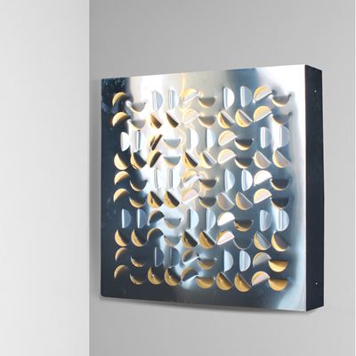 Giacomo Benevelli, Pannello luminoso «Arabesco» in acciaio