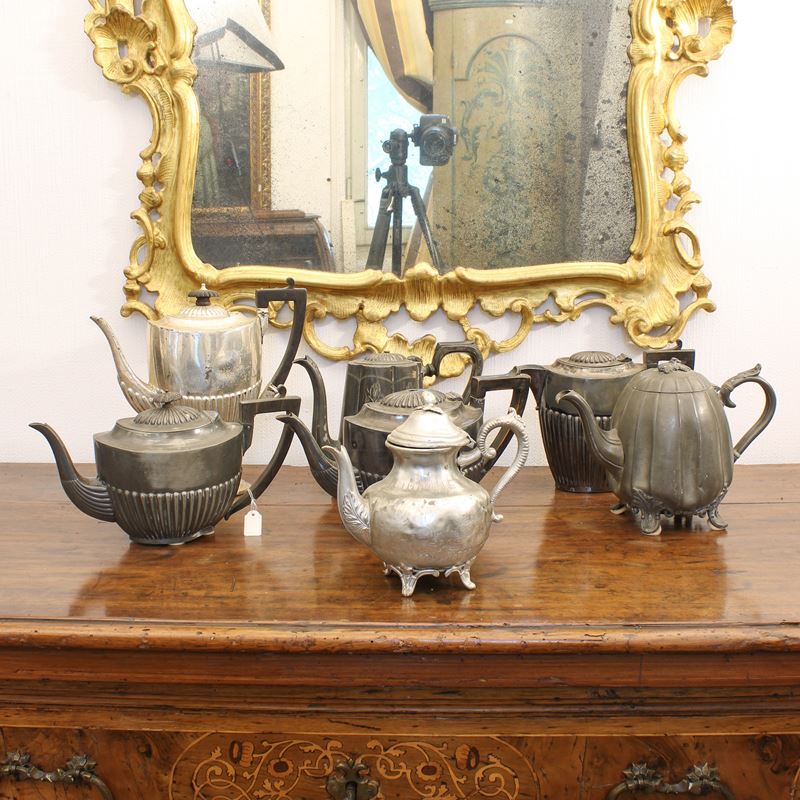 Gruppo di sette oggetti in metallo  (Inghilterra, XIX-XX sec.)  - Asta Gli Arredi di Villa "Le Marchesane" - San Luca Casa d'Aste