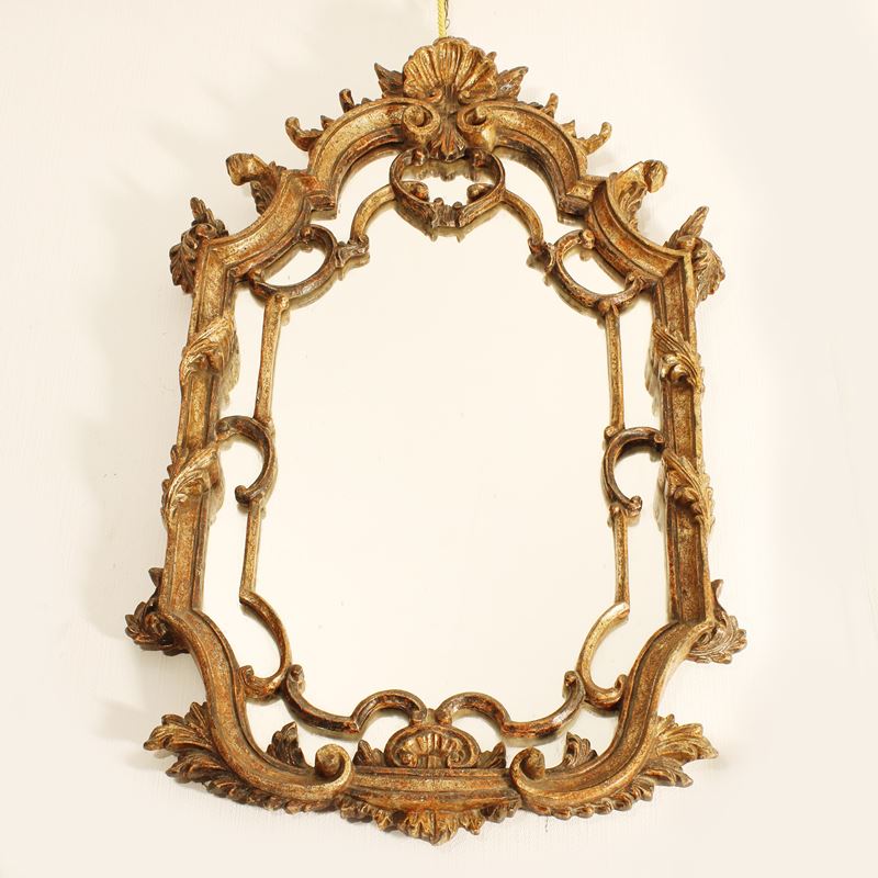 ♦ Specchiera in legno laccato e parzialmente dorato  (Italia, XX sec.)  - Asta Gli Arredi di Villa "Le Marchesane" - San Luca Casa d'Aste
