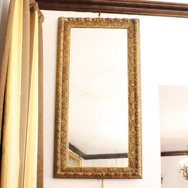 ♦ Specchiera in legno dorato