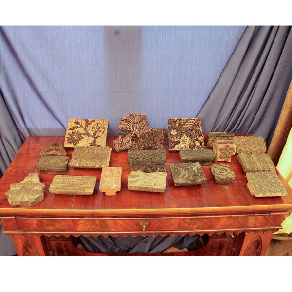 63 stampi per tessuto in legno e ottone