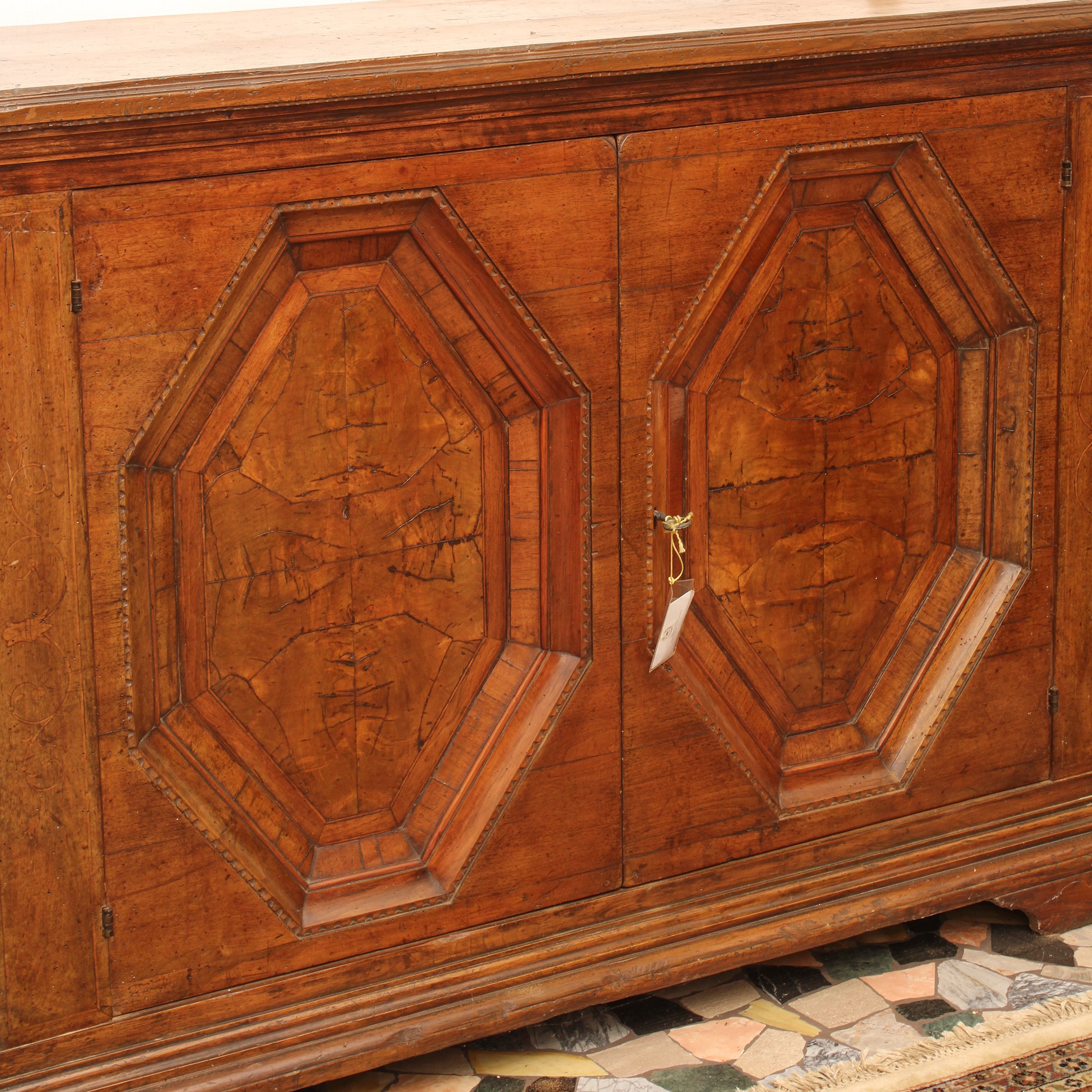 ♦ Credenza in Noce