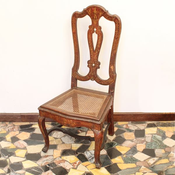 Sedia in legno laccato