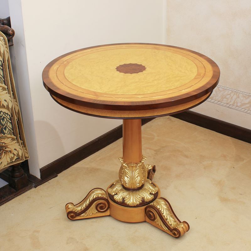 ♦ Gueridon in legni vari e legno dorato  (Italia, XX sec.)  - Asta Gli Arredi di Villa "Le Marchesane" - San Luca Casa d'Aste