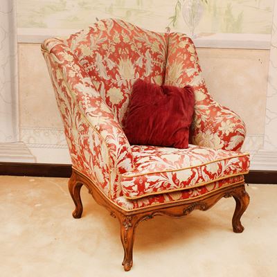 ♦ Poltrona in Legno e Tessuto