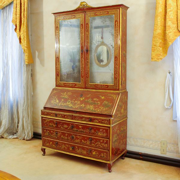 Trumeau in legno laccato e dorato
