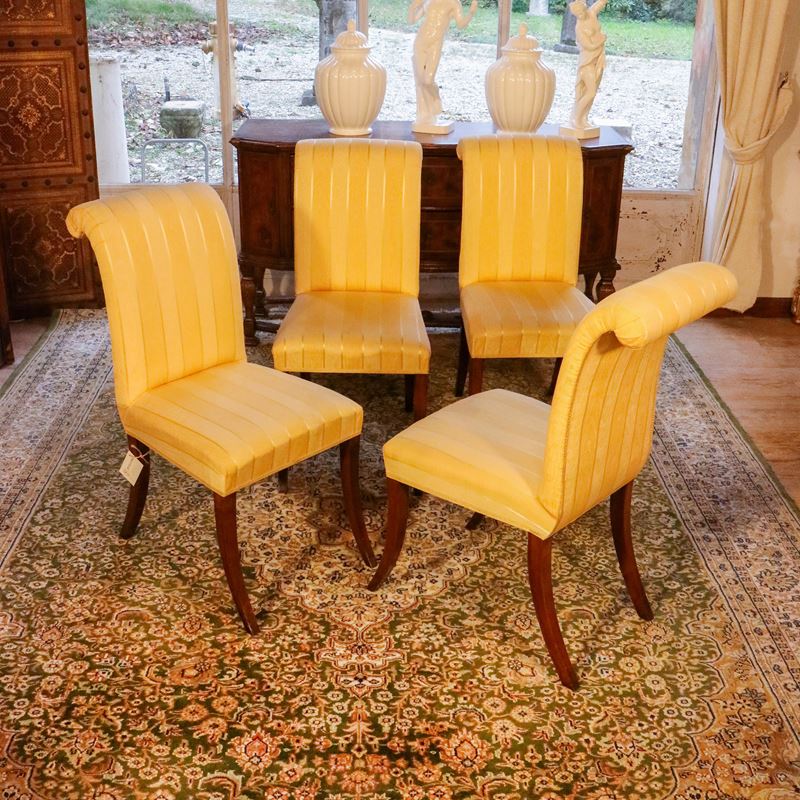 ♦ Quattro sedie in ciliegio  (Italia, XX sec.)  - Asta Gli Arredi di Villa "Le Marchesane" - San Luca Casa d'Aste