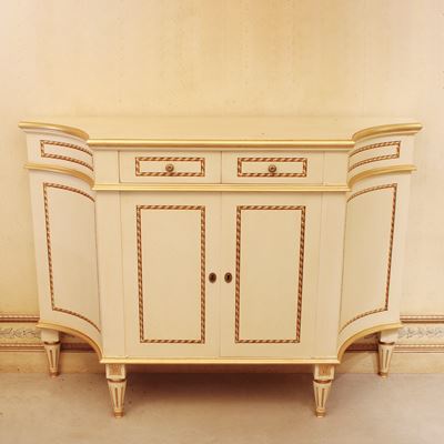 ♦ Credenza in Legno Laccato e Dorato