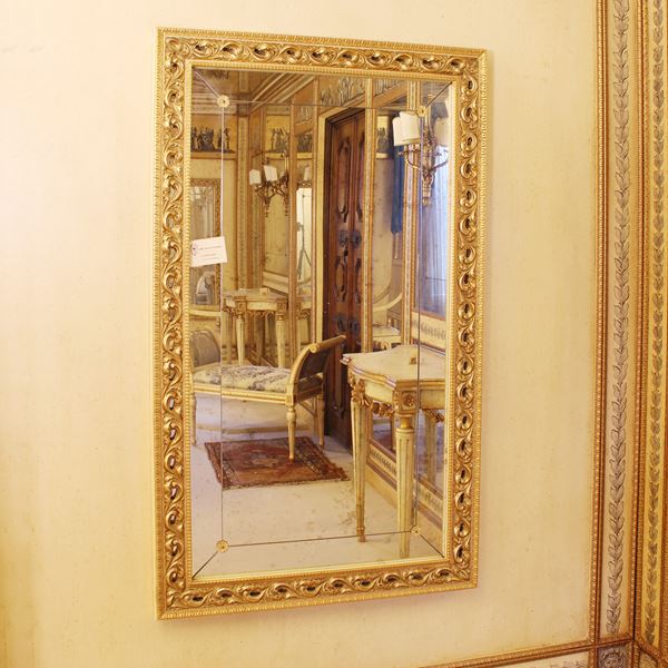 ♦ Specchiera in legno dorato
