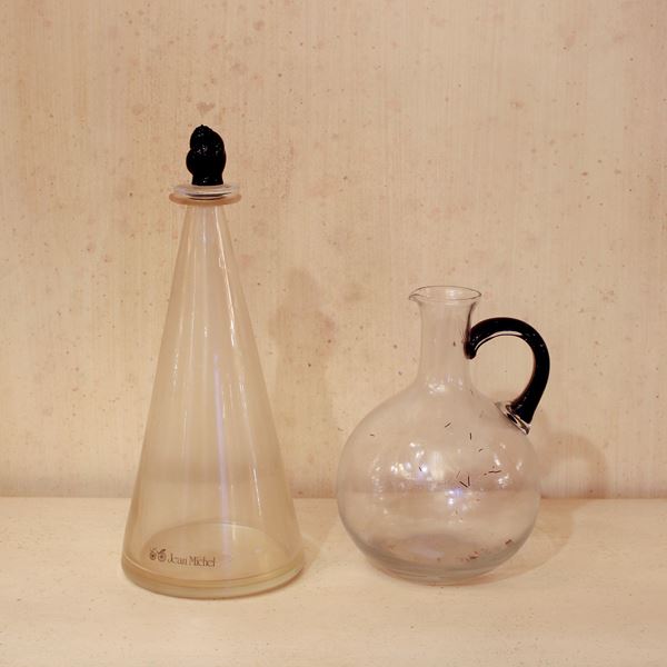 Caraffa e bottiglia in vetro